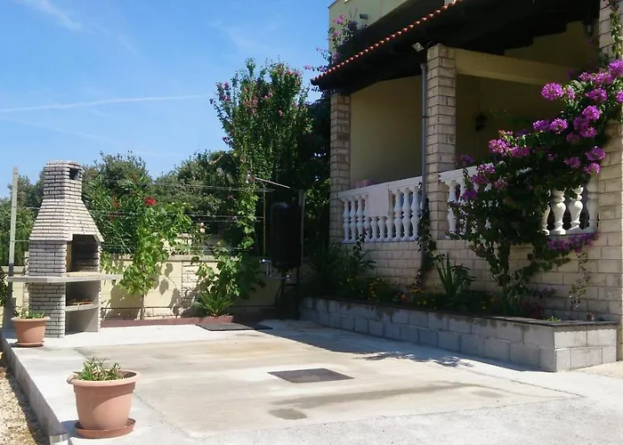 Mandre 12409c Apartment