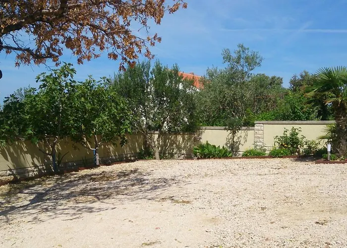 Mandre 12409c Apartment